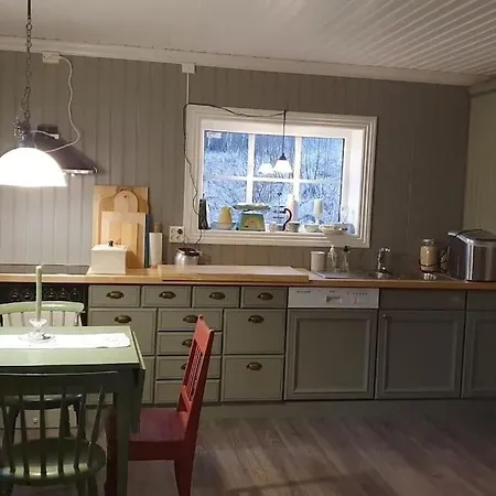 Hus Ved Sjoen 4 Soverom 10 Gjester Salsbruket Exterior photo
