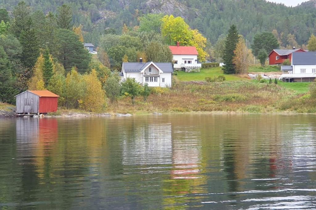 Holiday home Hus Ved Sjoen 4 Soverom 10 Gjester *
